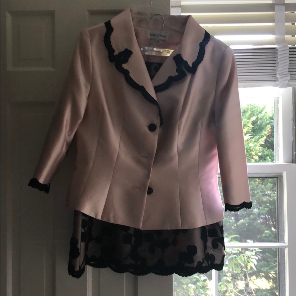 Renee DuMarr Silk matching jacket and skirt sz 14